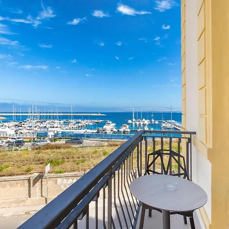 Xilhotel By Perle Di Puglia فندق *