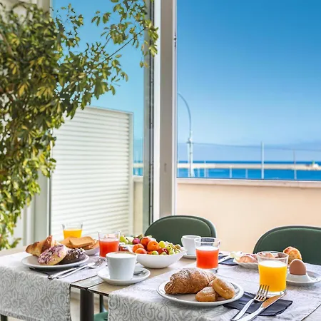 Отель Xilhotel By Perle Di Puglia *